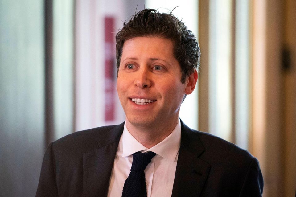 OpenAI-Gründer Sam Altman will einen neuen iPhone-Moment mit der Künstlichen Intelligenz schaffen