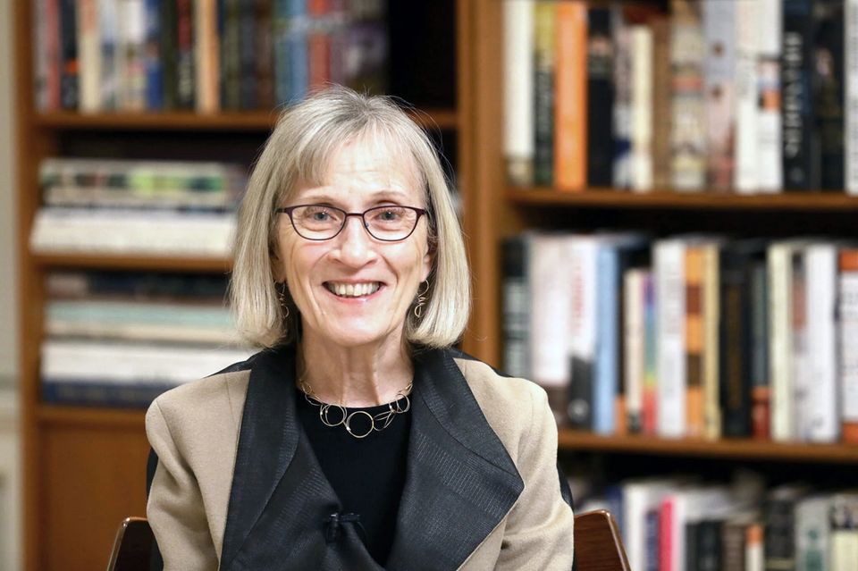 Claudia Goldin in ihrem Büro an der Harvard University