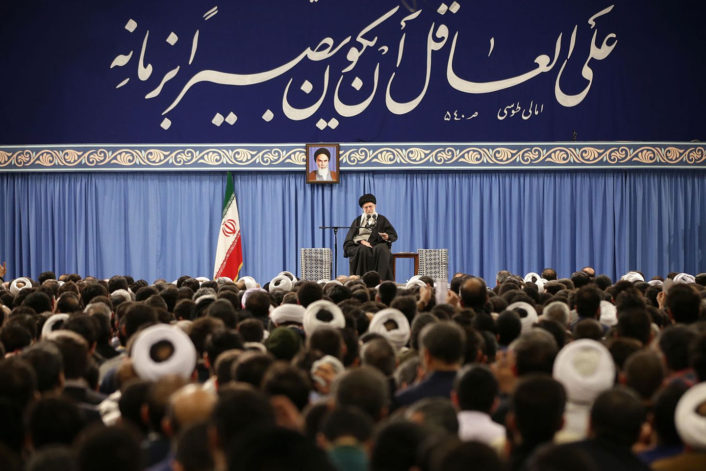 Der iranische Machthaber Ajatollah Ali Chamenei bezeichnet Israel als „Krebsgeschwür“
