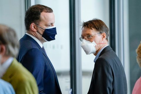 Jens Spahn und Karl Lauterbach im Sommer 2021 im Bundestag