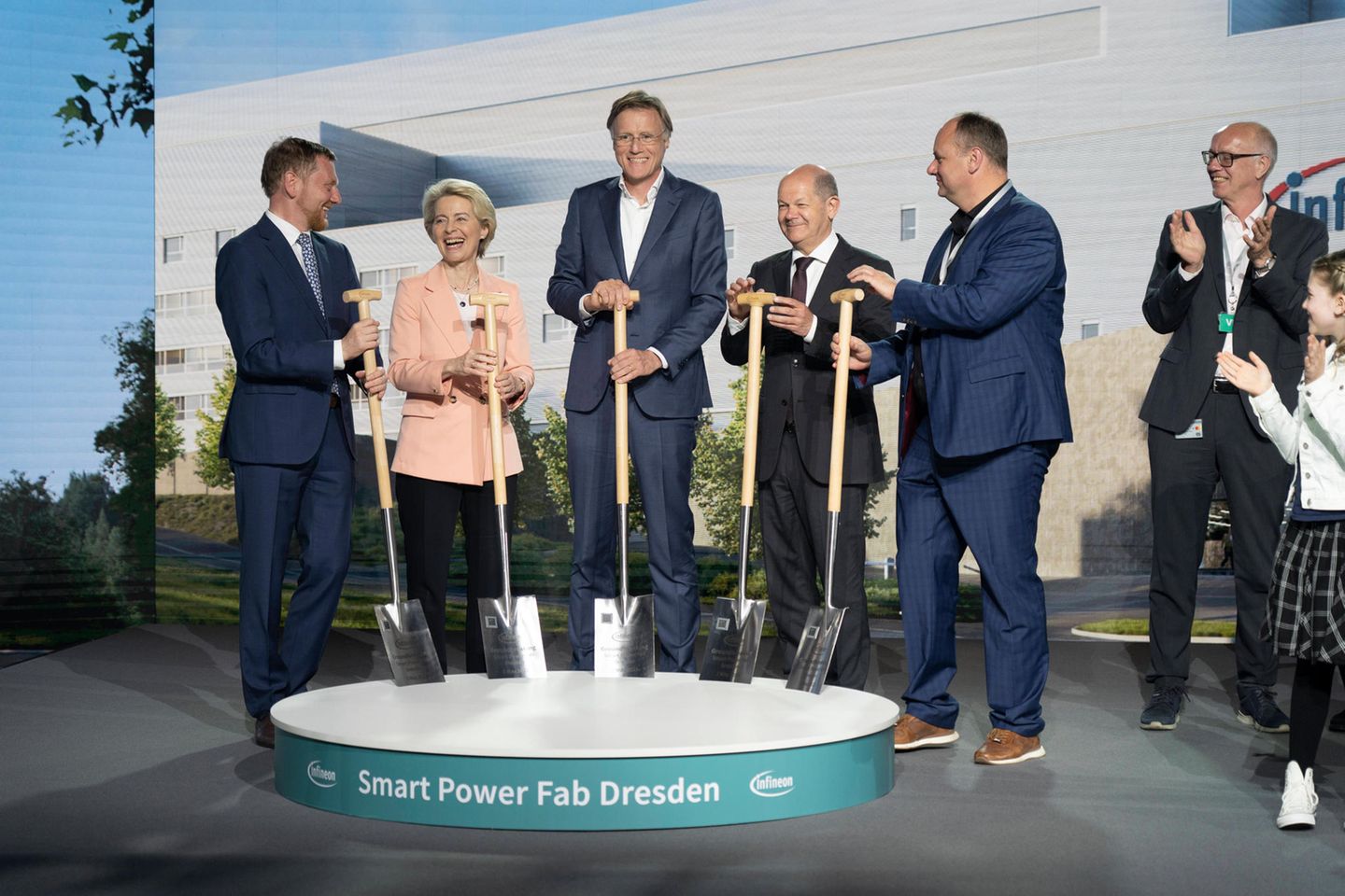 Im Mai erfolgte der Spatenstich für die Infineon-Fabrik in Dresden