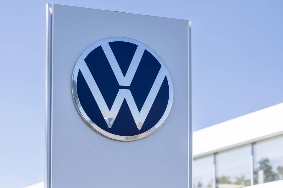Zwei europäische Unternehmen schafften es in die Top 10 der größten Arbeitgeber weltweit. Eines davon war lat dem Ranking Volkswagen. Der Wolfsburger Autobauer wurde von Statista mit 676.000 Mitarbeitern auf Platz neun verortet. Deutschland war damit eins von drei Ländern außerhalb Asiens, das in dem Ranking vertreten war.
