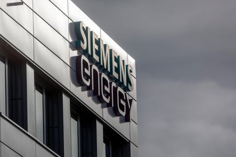 Siemens Energy Schriftzug auf einem Firmengebäude