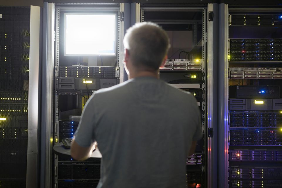 Vor allem Berufe in der Industrie können mit hohen Einstiegsgehältern überzeugen