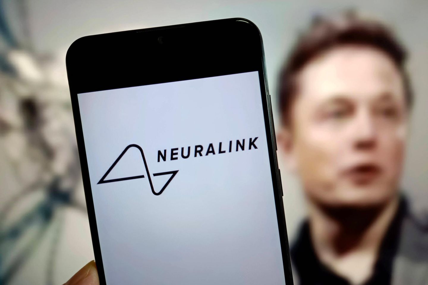Logo von Neuralink: Patienten soll nach Angaben des Unternehmens ein Implantat in die Hirnregion eingesetzt werden, die den Bewegungswillen steuert