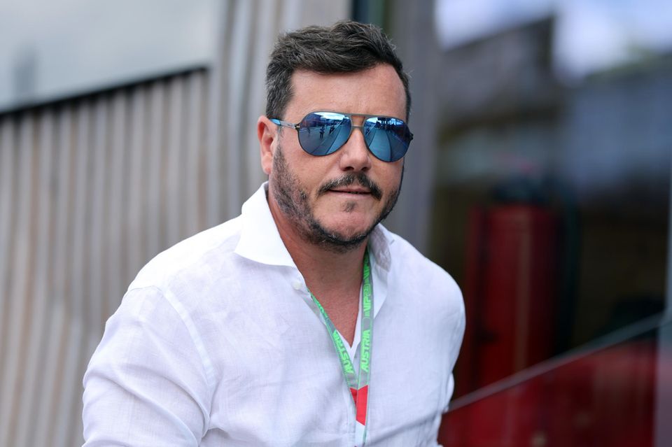René Benko mit verspiegelter Sonnenbrille beim Formel-1-Rennen im Juli in Österreich