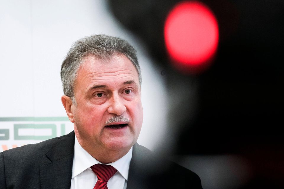 Claus Weselsky droht erneut mit Bahnstreiks