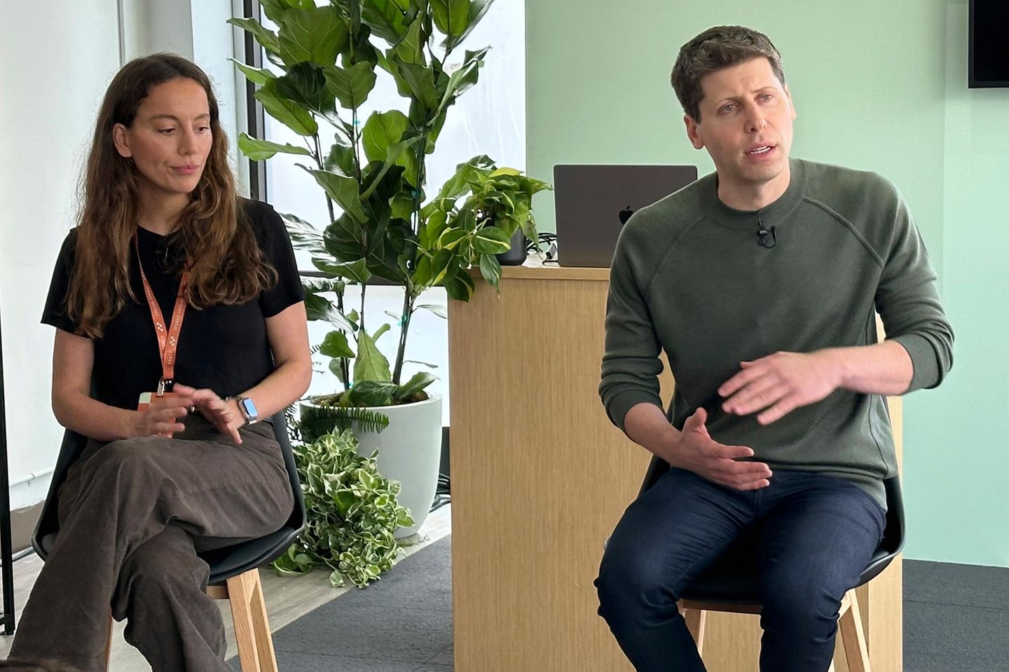 OpenAI-Gründer Sam Altman mit CTO Mira Murati, die übers Wochenende kurzzeitig Interimschefin des KI-Start-ups wurde