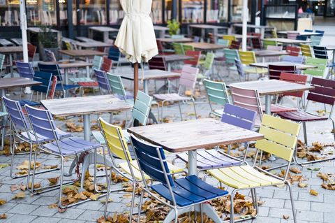 Die Rückkehr zu 19 Prozent Mehrwertsteuer ist nicht das einzige Problem für die Gastronomen. Wer kein Personal hat, kann auch gleich dicht machen
