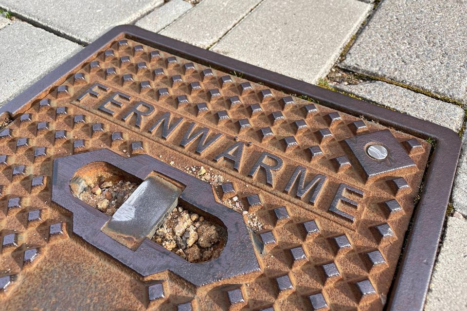 Die Preise für Fernwärme waren im vergangenen Krisenwinter „nur“ um 37,2 Prozent gestiegen. Dafür verzeichnete Destatis hier zuletzt aber auch nur einen minimalen Rückgang um 0,3 Prozent. 