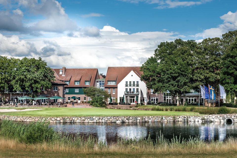 Hotelgebäude an der Alster