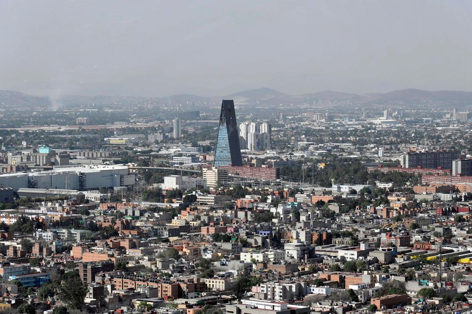 New York City und damit Nordamerika haben den Einzug in die zehn größten Metropolen der Welt verpasst. Mittel- und Südamerika waren hingegen im Ranking vertreten. Mexiko-Stadt belegte mit 22,3 Millionen Menschen den sechsten Platz. Bis 2030 wird ein Anstieg auf 24,1 Millionen (plus 8,2 Prozent) erwartet.