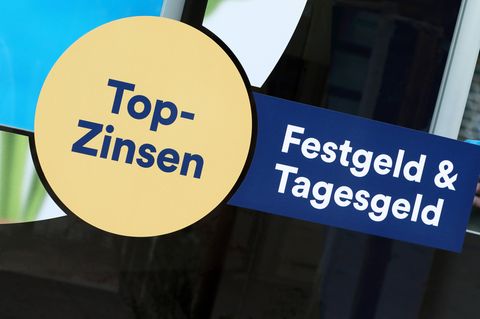Festgeld und Tagesgeld sind in Zeiten hoher Zinsen wieder attraktiver geworden