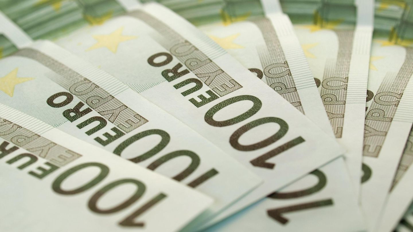 Anlagetipps: 5000 Euro investieren: So legen Börsen-Einsteiger Geld an | Capital+