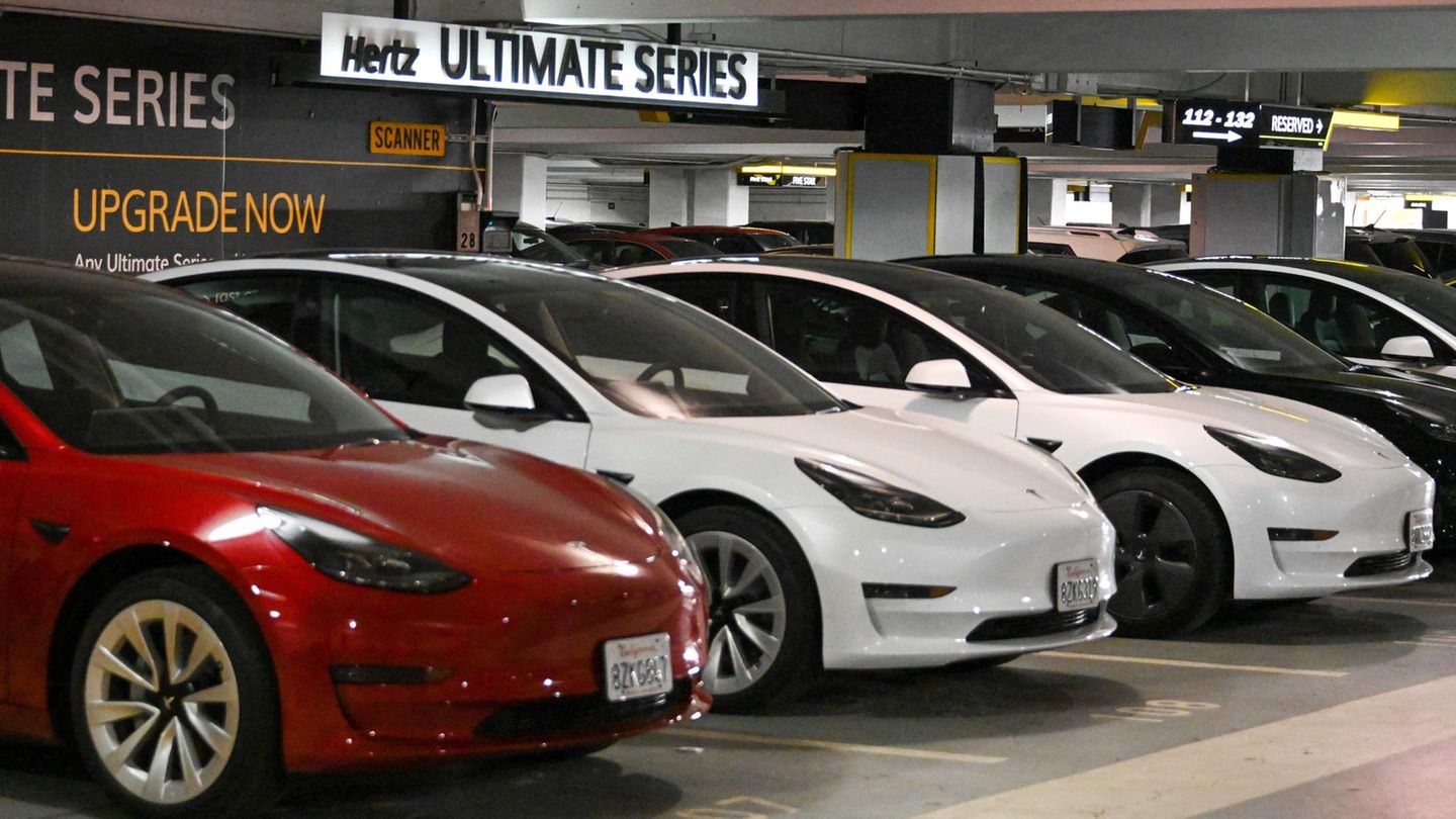 Typ 2 Auf Tesla (Amerikanisch) Adapter – 32A, 230V AC, IP55 Wasserdicht, Für Amerikanische Tesla-Fahrzeuge In Europa