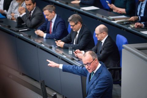Die Entscheider sind enttäuscht von der Ampelkoalition, aber CDU-Chef Friedrich Merz kann davon nur bedingt profitieren