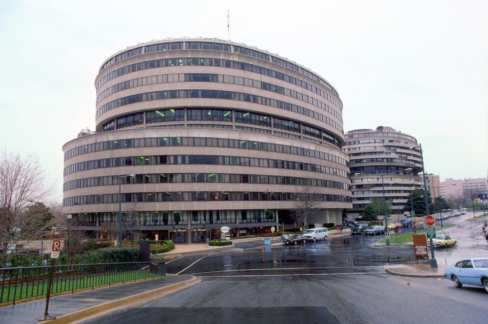 Der Watergate-Gebäudekomplex gab einem der größten Politskandale der US-Geschichte seinen Namen. Das 1962 eröffnete Areal im Nordwesten von Washington, DC. beherbergt Büros, Apartments und ein Hotel und zieht bis heute Architekturfans an. Viele negative Tweets (18,7 Prozent) führten jedoch zu Platz acht im Ranking der hässlichsten Gebäude von Buildword.
