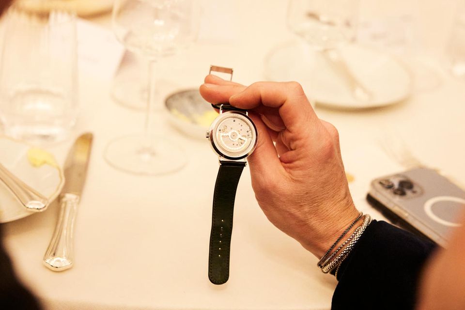 Den Dingen auf den Grund gehen: Auch während des Dinners wurde über hochfeine Zeitmesser, Werke und Branchentrends gefachsimpelt