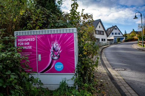 Werbung der Deutschen Telekom für Highspeed Internet und Glasfaser in der Nähe von Rösrath