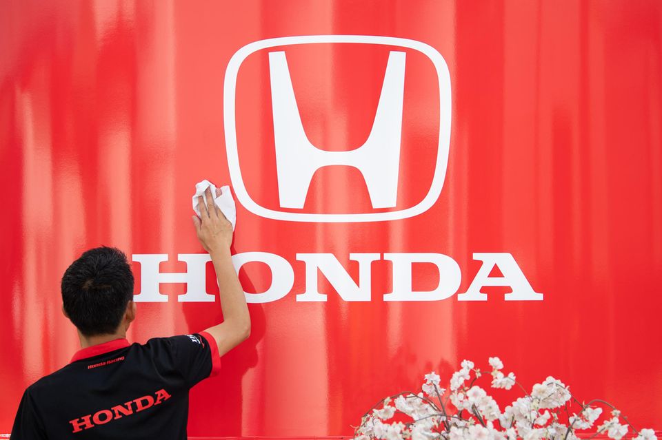 An der Spitze wird die Luft dünner. Sieben Prozent Wachstum (auf 24,41 Mrd. Dollar) bewahrten Honda in der Analyse nicht vor dem Abstieg. Der Autohersteller verschlechterte sich bei den „Best Global Brands 2023“ um einen Platz auf Rang 27. 