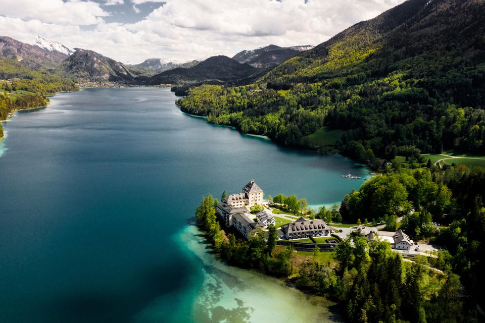 Im Mai 2024 soll das Rosewood Schloss Fuschl in der Nähe von Salzburg eröffnet werden. 