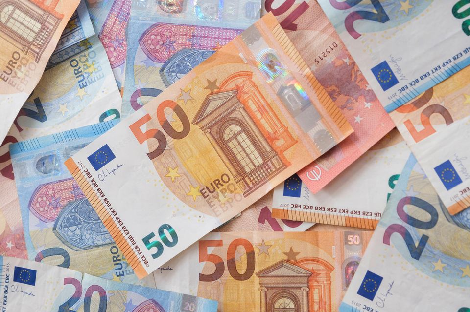 Die staatlichen Leistungen für Asylbewerber sollen nicht mehr als Bargeld ausgezahlt werden