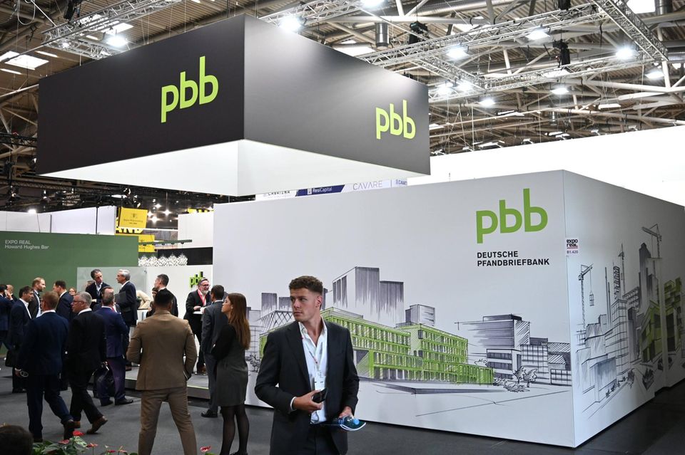 Ein Messestand der Deutschen Pfandbriefbank