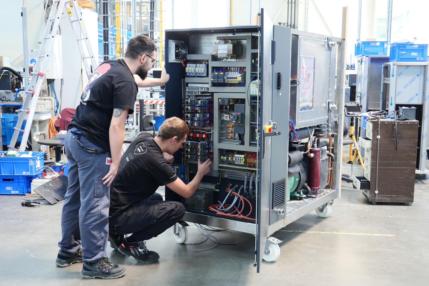 Produktion bei Peter Huber Kältemaschinenbau