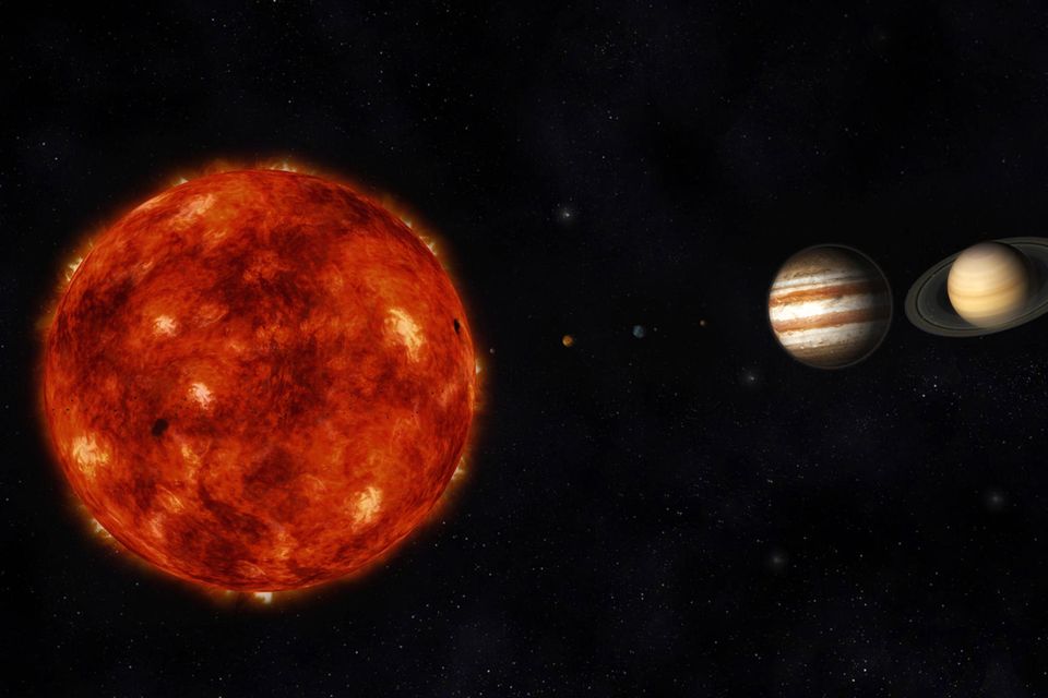 2024 ist ein Jahr mit 366 Tagen. Das passiert alle vier Jahre, dann wird dem Kalender der 29. Februar hinzugefügt. Damit werden kleine Ungenauigkeiten des Kalenders gegenüber der Umlaufbahn der Erde um die Sonne ausgeglichen. Ausgenommen sind jedoch sogenannte Säkularjahre, also Jahre, die ein Jahrhundert abschließen – es sei denn, sie lassen sich durch 400 teilen. Deshalb gab es 2000 einen 29. Februar, 2100 wird hingegen kein Schaltjahr sein.