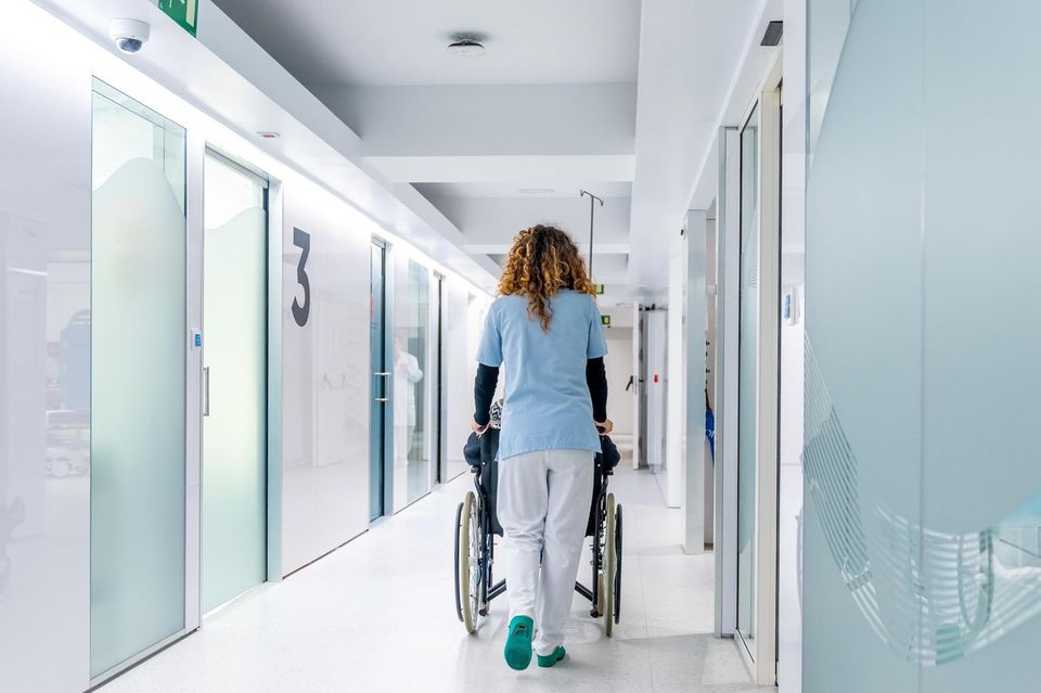 Zu wenig Personal: Rekord-Arbeitszahlen: Ist unser Wohlstand trotzdem in Gefahr?