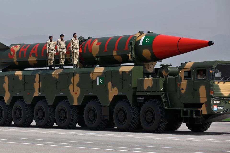 Pakistan liegt knapp vor Indien. Sipri meldete einen Anstieg einsatzfähiger Sprengköpfe von 165 auf 170.
