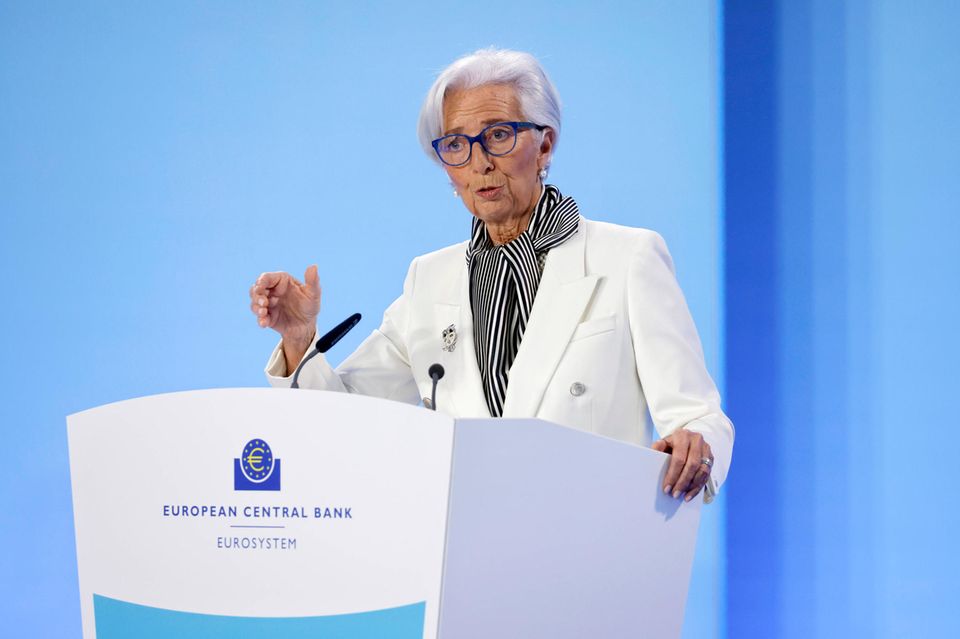 EZB-Präsidentin Christine Lagarde wird am Donnerstag über die weitere Zinsentwicklung im Euroraum berichten
