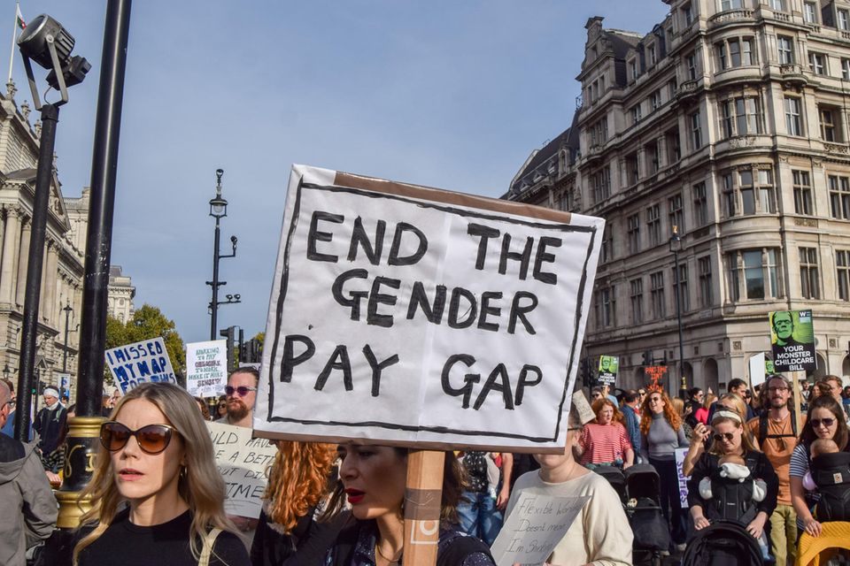 Demonstration gegen den Gender Pay Gap in London