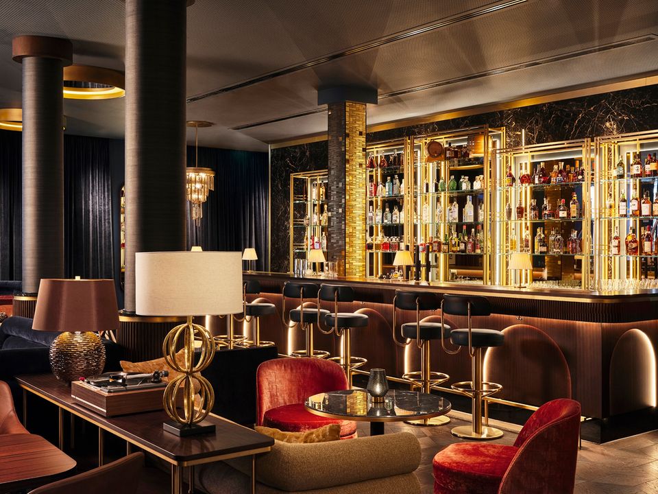 Die Bar im Rosewood Munich