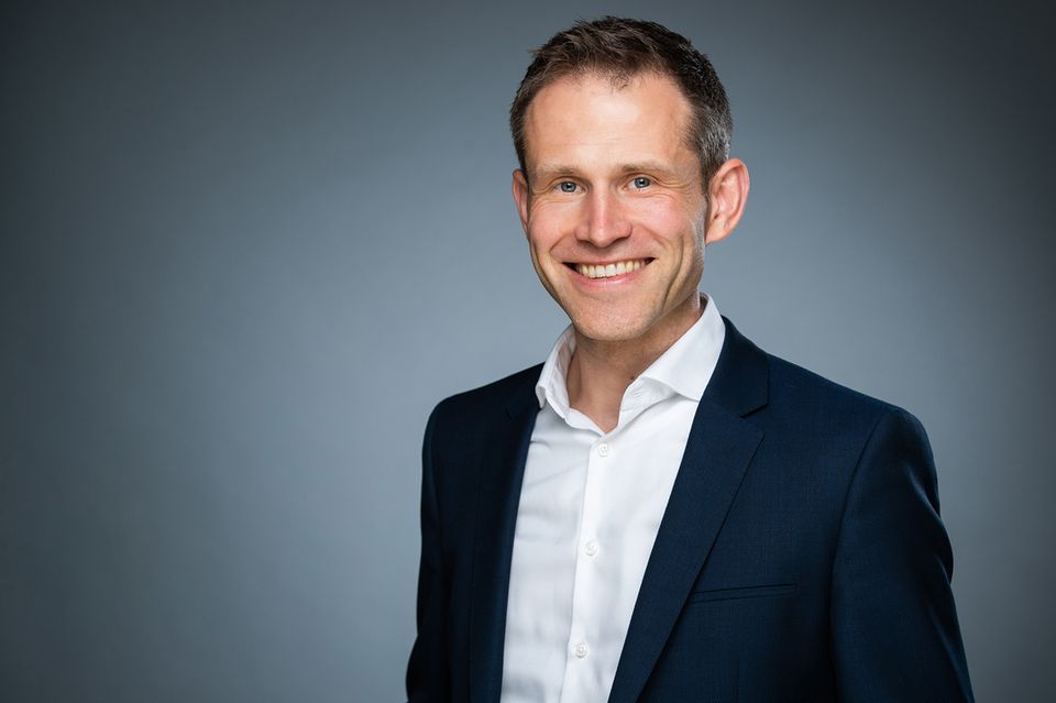 Christian Andres, 46, ist seit Mai 2023 Rektor der WHU – Otto Beisheim School of Management in Vallendar bei Koblenz und in Düsseldorf