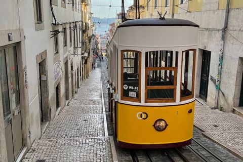 Straßenbahn in Lissabon: in der portugiesischen Hauptstadt sollen 72 Prozent der Wohnungen für Touristen nutzbar sein