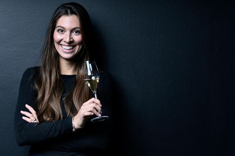 Marie-Luise Raumland hat 2019 gemeinsam mit ihrer Schwester das Sekthaus ihrer Eltern in Flörsheim-Dalsheim übernommen