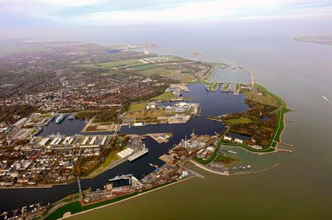 Hafenbecken Wilhelmshaven
