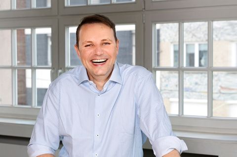 Patrick Theobald, 46, hat 2004 die IT-Firma Theobald Software gegründet, die Daten aus SAP-Systemen mit anderen Programmen verbindet. Anfang 2022 hat er die Firma verkauft und widmet sich seitdem in Vollzeit seinem neuen Start-up Peakboard.