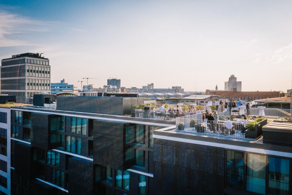 Beste Aussichten: Bei gutem Wetter bietet die Dachterrasse des Hotels einen fantastischen Blick über den Tiergarten und das Panorama der Hauptstadt