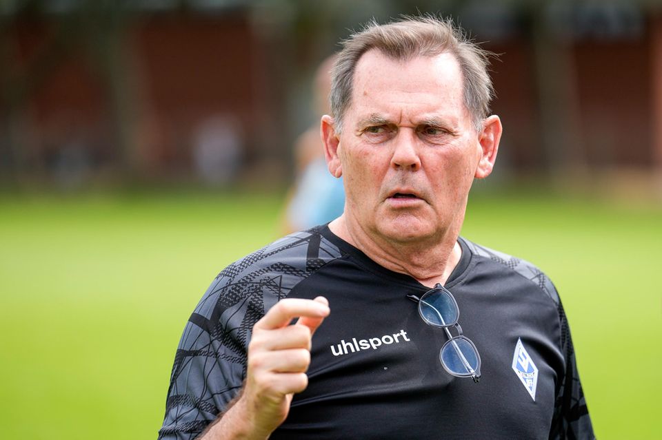 Bernd Beetz ist Präsident beim Fußballverein SV Waldhof Mannheim