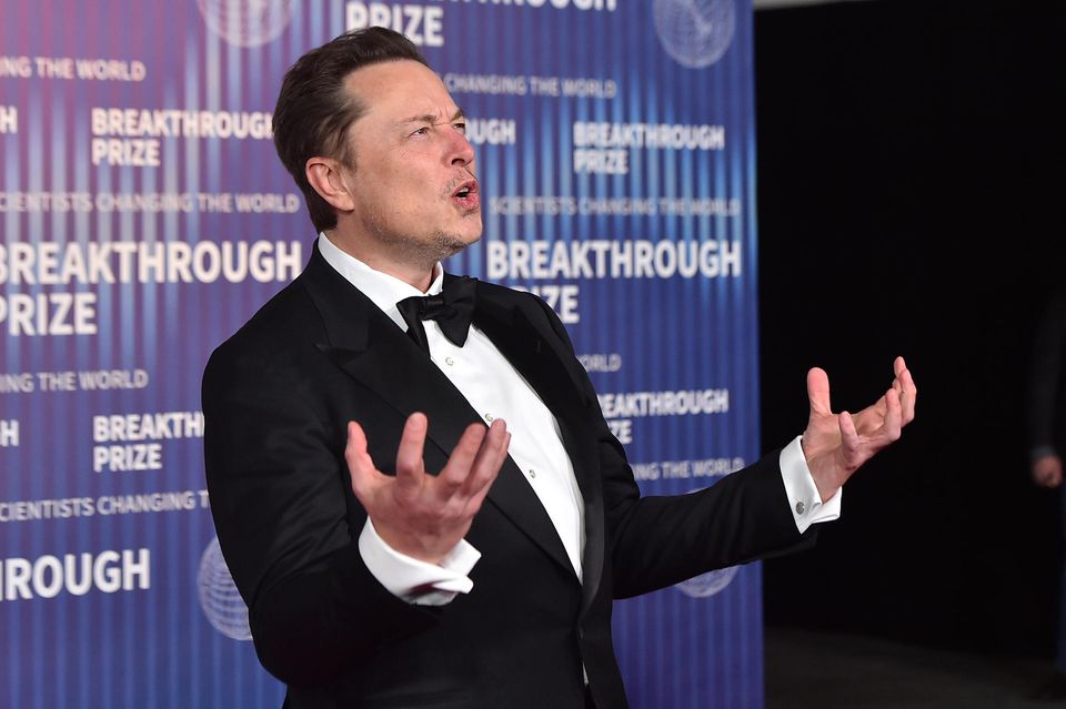 Tesla-Chef Elon Musk hat Massenentlassungen bei Tesla angekündigt