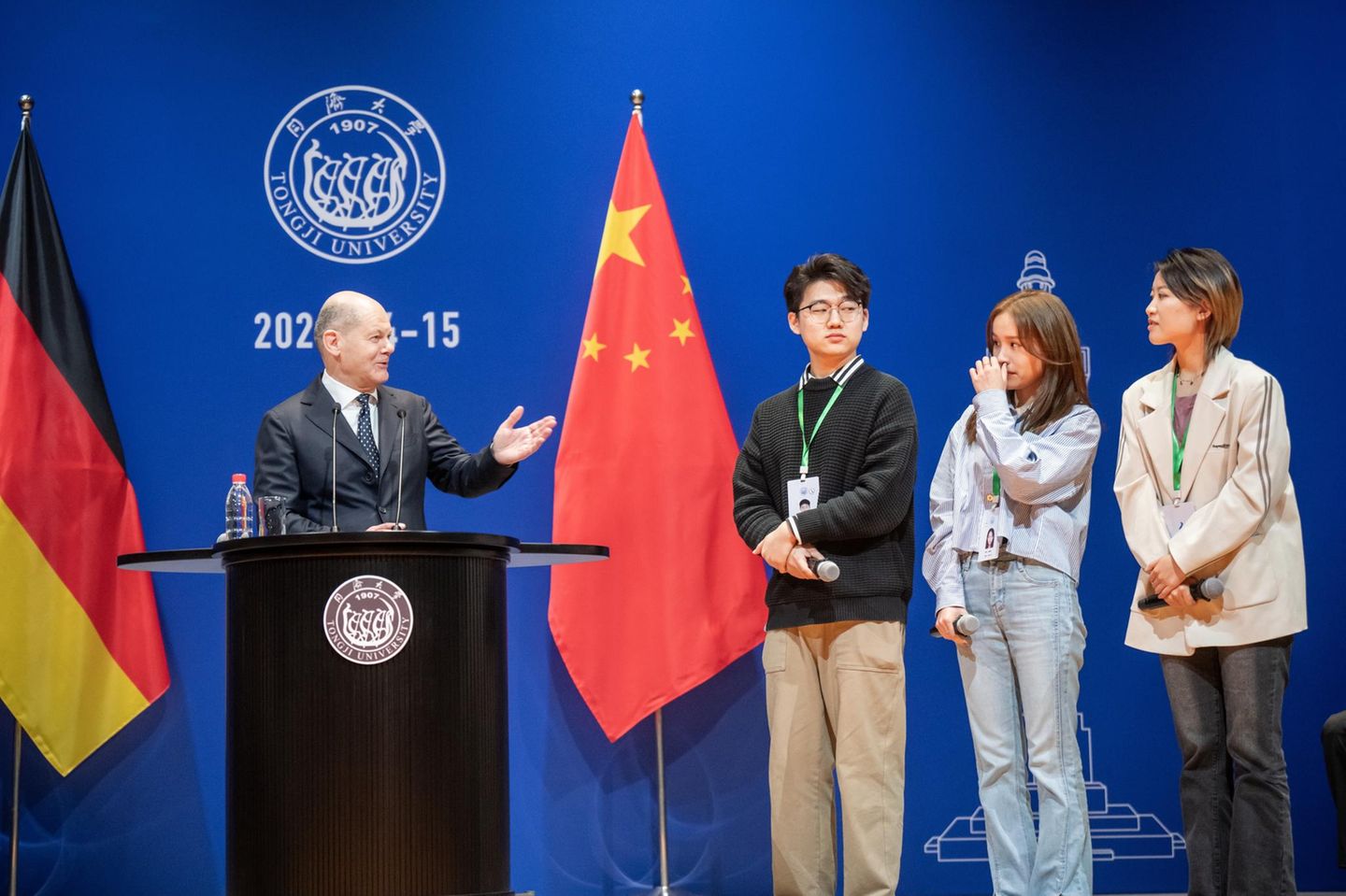 China: Olaf Scholz wird bei seinem Besuch unfreiwillig zum Drogenberater -  Capital.de