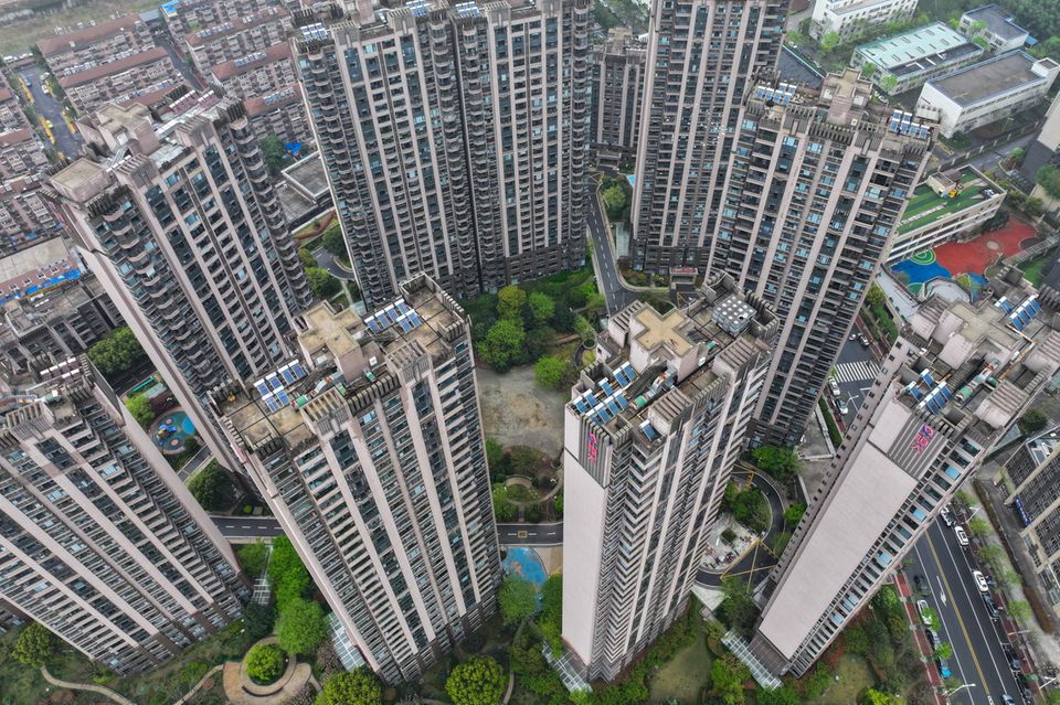 Hochhausriesen wie diese vom Immobilienkonzern Evergrande stehen symbolisch für die schwere Krise der Branche.