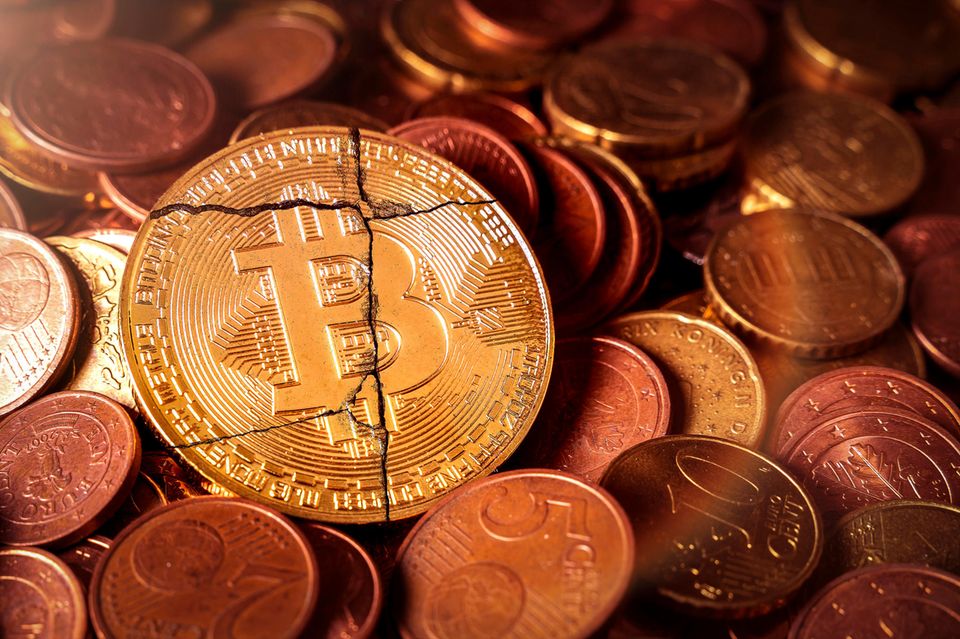 Eine kaputte Bitcoin-Münze