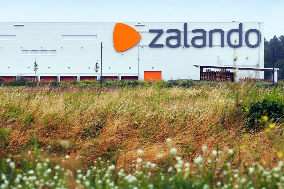 Ein Logistikzentrum des deutschen Mode- und Schuhversandhändlers Zalando
