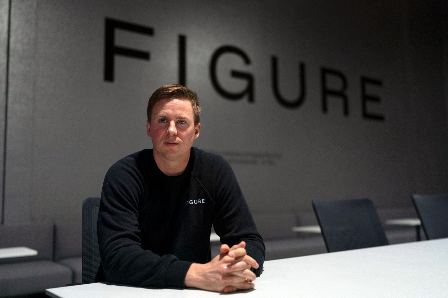 Brett Adcock ist Seriengründer, Milliardär und CEO des Roboterentwicklers Figure AI