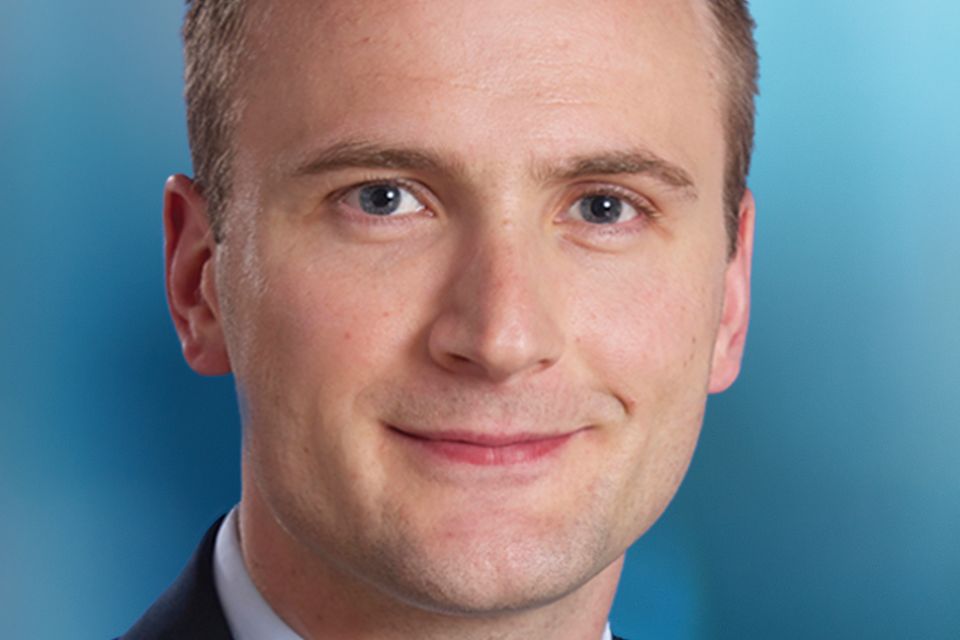 Nicholas Hardingham ist Senior Vice President, Portfoliomanager und Research-Analyst bei Franklin Templeton Fixed Income - Global Sovereign and Emerging Markets Debt in London, Vereinigtes Königreich. Herr Hardingham ist verantwortlich für die Leitung des Franklin Emerging Market Debt Teams, das institutionelle Sonderkonten und gemischte Fonds im Auftrag einer globalen Kundenbasis verwaltet.