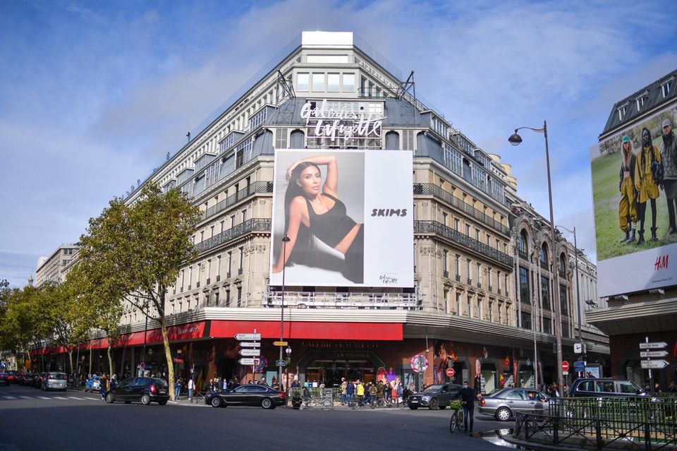 Skims-Werbung in Paris