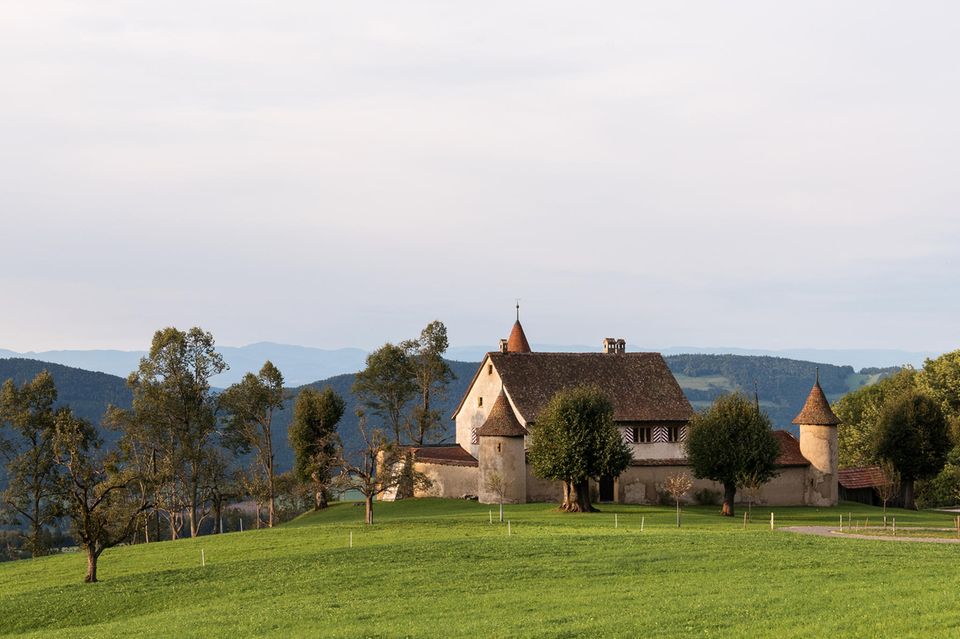Das Hideaway „Château de Raymontpierre“ bietet ab Juni ungestörte, exklusive Erholung im Schweizer Jura